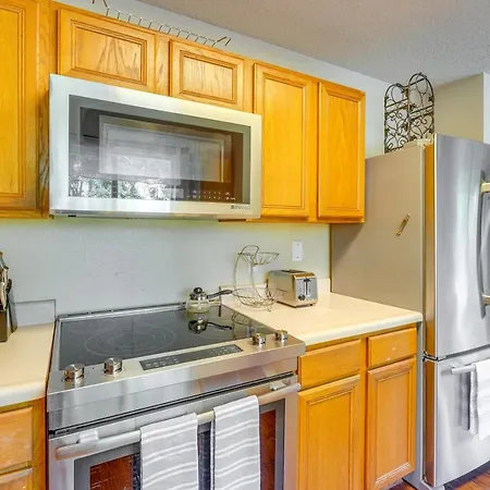 Pet-Friendly San Antonio Retreat With Private Yard! Vila